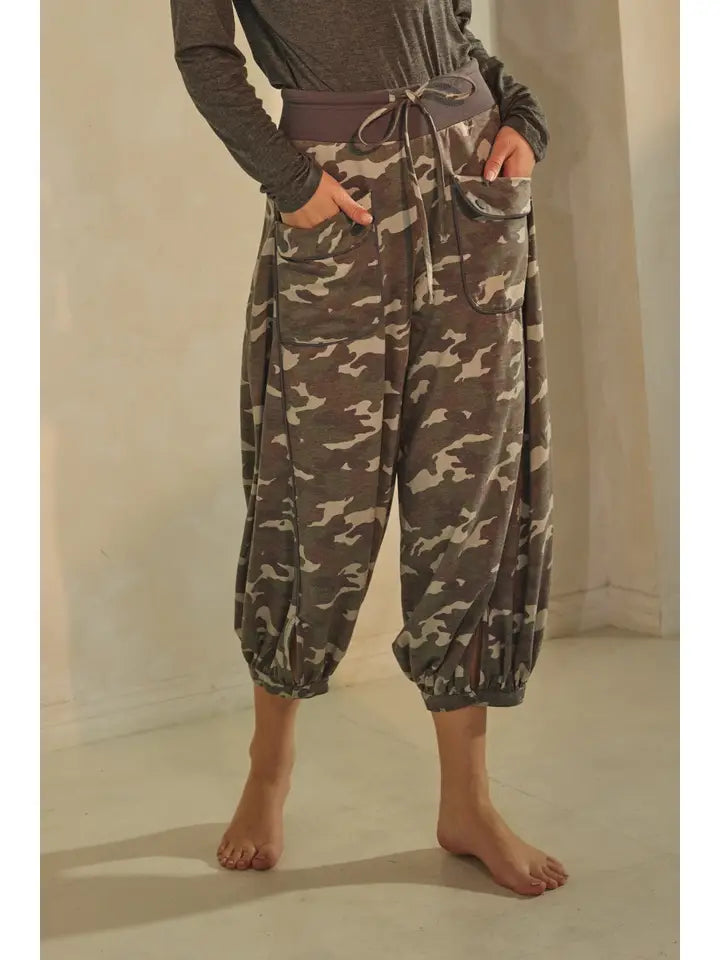 Terry Capri Length Bubble Pants