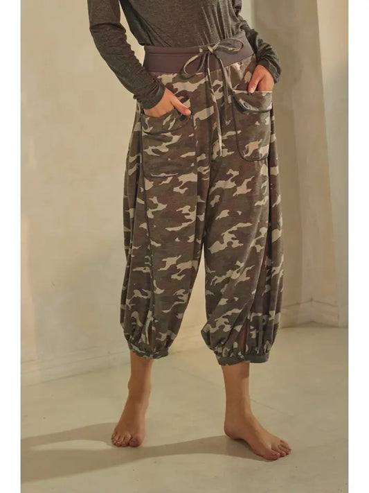 Terry Capri Length Bubble Pants