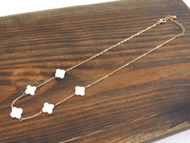 Shell Clover Necklace